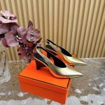 2024 新款Hermès 爱马仕经典高跟尖头凉鞋极约复古的设计 浓厚的异域风情 时髦感十足、随便上脚都很有腔调 简简单单的款式随便搭配一下高级感就很棒 百搭的
