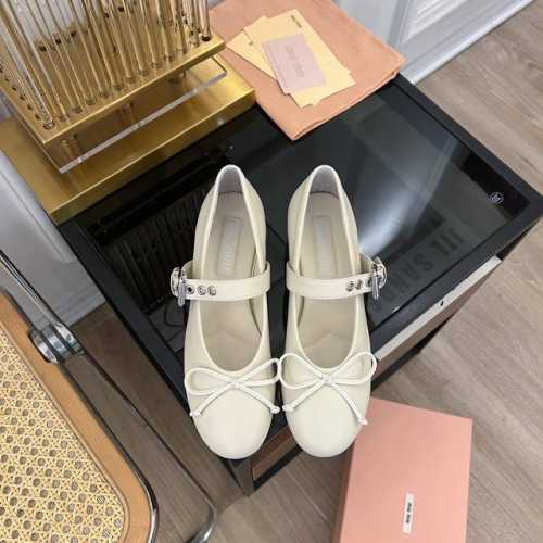 MiuMiu缪缪 2024 miu家2024春夏新品 专柜最新爆款蝴蝶结单鞋系列 时尚 简约高级 随意搭配 上脚非常轻便舒适 今年主推款 时尚 简约高级 随意搭