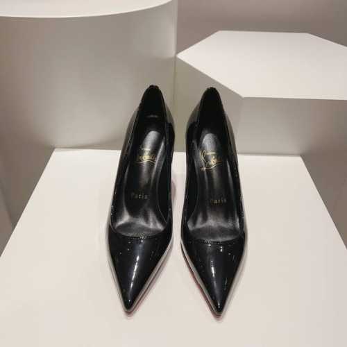 顶级版 原版盒 Christian Louboutin S原版做货重工Cl红底春夏Condora女士香蕉跟单鞋～ 鞋面：Condors便鞋采用仿鸟啄尖头设计，风