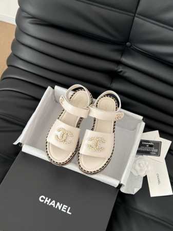 chanel 25C春夏新款全系列链条拖鞋 全系列首发 专柜有的我都有！ 高版本高品质 鞋面牛皮 原版面料 内里羊皮 原版大底 Size:35-39 其他码数定 - 点击图像关闭