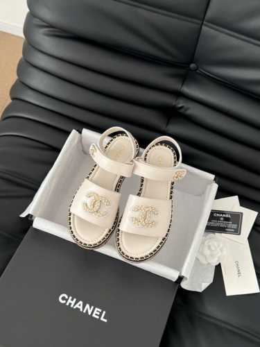 chanel 25C春夏新款全系列链条拖鞋 全系列首发 专柜有的我都有！ 高版本高品质 鞋面牛皮 原版面料 内里羊皮 原版大底 Size:35-39 其他码数定