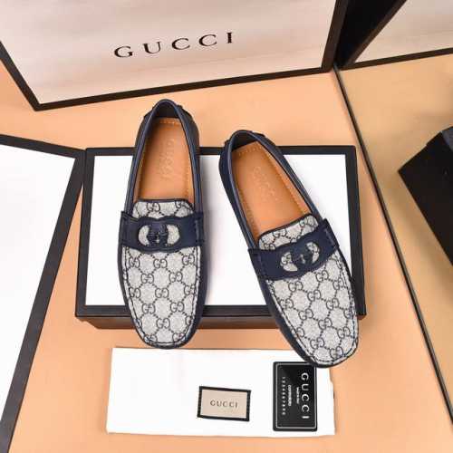 出厂价 羊里 Gucci* 顶级版本 古奇经典豆豆鞋！选用进口原版牛皮，内里头层舒适羊皮内里！原版耐磨橡胶大底！高品质精品！码数38-44。可做45，46。 带