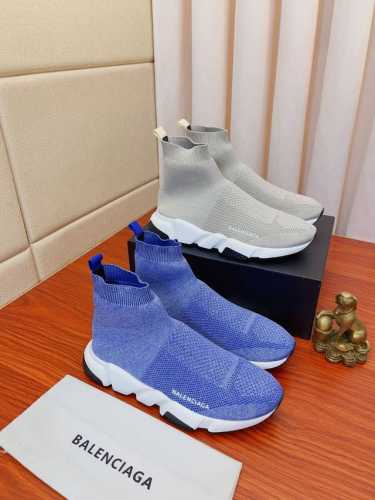 实价 Balenciaga 巴黎世家 顶级代购男士最新专柜同步发售，意大利进口织物布匹; 凸显高端 贵气 档次 做工考究 水染羊皮垫脚 ，鞋底 原厂特供原版底，