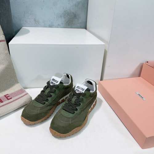 高品质出厂 ！顶级品质 全新升级原版开模 MiuMiu 缪缪 25春夏新款时装饼干鞋阿甘鞋休闲运动鞋！miu最新爆款 前卫大胆的设计！风格融于此款厚底帆布运动鞋