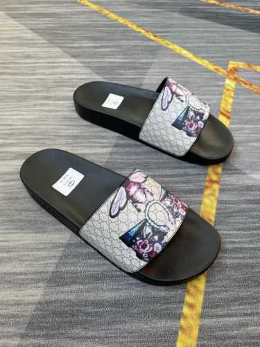 调工厂价 男装男鞋 运动原单古驰 Gucci 2025春季新款，蛇年爆单新品，情侣款一字拖，男女同款拖鞋，脚感舒适，帅气百搭，码数35-46
