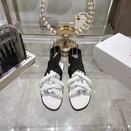 出厂 Dior*迪奥D家2025Ss春夏新款仙女凉鞋 1:1原版复刻 市面上最高版本 各路时尚博主刷爆小红书！超时髦又充满高级感的单品！轻松打造造高端Look
