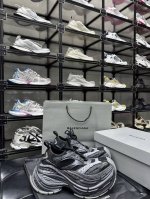 出厂 Ice版本 platform Reduced黑色 灰色和红色网布 聚氨酯和聚酯纤维运动鞋 不含皮革 网布 聚氨酯和聚酯纤维 做旧效果 85毫米platfo