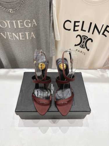 高版本出厂 Saint Lauren*～圣罗兰Ysl 25Ss春夏全新走秀款高跟凉鞋 全新鞋型 唯有Ysl最懂女人心，不接受反驳，超级无敌女人味神器，女人必备