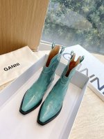 G071顶级版本代购级别GANNI年秋冬季女鞋 复古皮革刺绣尖头中筒西部靴牛仔靴骑士靴 极简主义炒鸡柔软舒适矮跟鞋时髦精绝对不能错过的必入款，没有任何繁杂装饰，
