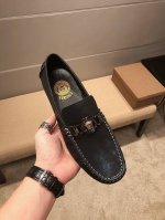 实 ，范思哲官网男士时尚休闲商务豆豆鞋，原单好货，原版1:1开模，高端奢华，做工精细，鞋面采用头层进口意大利牛皮，头层吸汗透气舒适猪皮内里，越南橡胶耐磨防滑大底