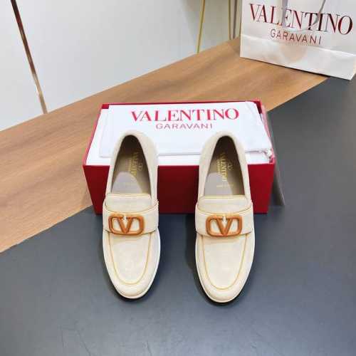 顶级代购版本 VALENTINO GARAVANI LEISURE FLOWS小牛皮乐福鞋 一脚蹬男士鞋 VALENTINO华伦天奴新款男士乐福鞋，时尚休闲皮鞋