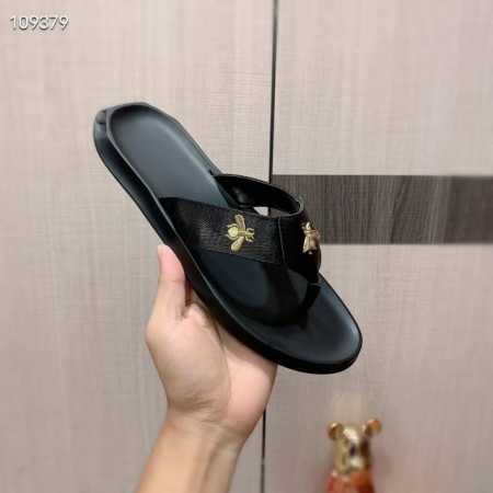 新款拖鞋价 古奇Gucci* 系列拖鞋顶级代购男士 专柜同步发售，意大利进口原版精选牛皮，做工考究， ，鞋底： 超舒适 原厂特供原版底，独家双层活动成型底超级舒 - 点击图像关闭