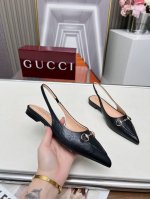 2515一A8GUCCI最新爆款专柜原版鞋开模制作原版五金链条扣大牌明星最爱的奢侈品面料：小牛皮压印双G内里：羊皮跟高10毫米码数：35-41码。42码定做 底