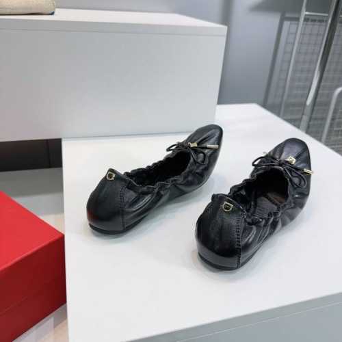 高品质出厂 ！顶级品质原单渠道！ Ferragamo菲拉格幕25春夏新款蝴蝶结后松紧芭蕾舞跳舞鞋单鞋！超级好穿的蛋卷鞋奶奶鞋！经典五金扣饰！优雅大气 春夏必入的