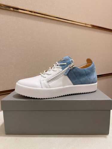 工厂价 Giuseppe Zanotti 朱塞佩 萨诺第，出身于著名的奢侈品王国意大利，品牌创始人是位不折不扣的潮人，牛皮鞋面，舒适牛皮内里。其设计的鞋子也是独