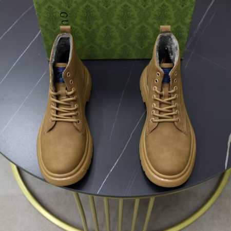 绒毛内里 品牌：古奇GUCCI 标准码：38-44 45订做 等级：官网同款 材料：原版牛皮面 舒适内里 轻便耐磨大底 款式类别：男士时尚休闲鞋 跑步 运动鞋 - 点击图像关闭