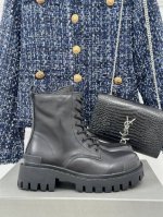 厂价布面 皮面 Balenciaga｜巴黎世家经典 秋冬厚底情侣款马丁靴靴 网红最爱款 也是搭配利器 上脚小腿非常显瘦又显腿长 鞋面采用开边珠牛皮 小牛皮 内里
