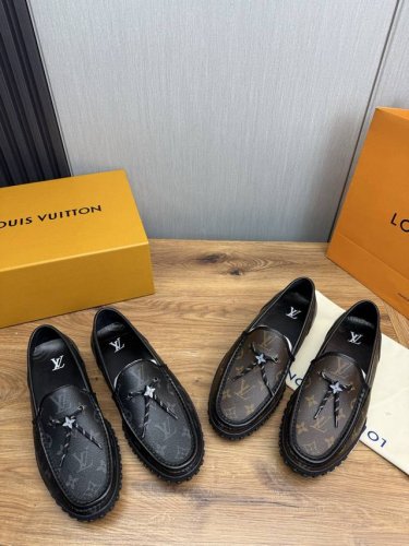 工厂p价 lv. 男士商务休闲皮鞋 顶级牛货.1:1出货奢华尊贵全部采用进口原版品牌皮料 只为打造更为舒适的穿着体验 鞋面 原版牛皮进口全牛里 原版大底-45