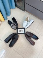 出厂价P 超舒服软底Bv编织豆豆鞋 时尚爆款 Bv 男士休闲鞋鞋面优质牛皮，鞋面编织牛皮配金属扣装饰，完美版型，极富个性与时尚韵味，真皮内里垫脚柔韧轻便大底，时