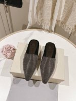 独家款 市场最高品质 出厂价 BRUNELLO CUCINELLI BC平底半拖材质：进口牛京／羊皮 纯手工串联珠 专柜原版注塑真皮大底 码数：35-42 40