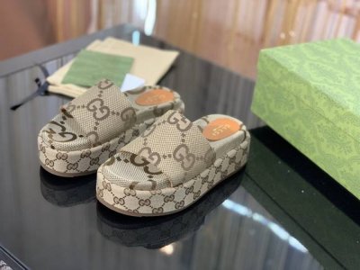 p直销 女鞋 女装 Gucci 北面联名 春夏新款情侣款电绣厚底拖鞋 爆款上线。系列 完美诠释的淋漓尽致！原版开发支持市场任意对比！用心的材料！历经数月打造！版