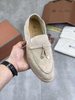 出厂价pp 实价 高版本 Loro piana 顶级正品级购买原版1:1复制 于1924年4月24日一手创立现有的Loro piana公司。家族经营至今已是第六