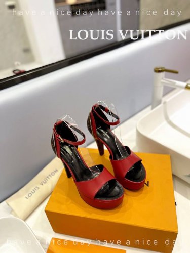 出厂 Loui& Vuitto&路易威登 法国代购新款驴牌 春夏首选 驴牌 巴黎代购款独家新款顶级版本 质量超级美爆 拼色设计 Zp 原版开模 原版扣开模 附带
