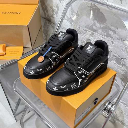 男码# 顶级代购版本 Lv Trainer 情侣限定系列休闲运动篮球鞋 颜值担当 上脚帅炸，每个颜色都是巨巨巨好看！潮人必备单品 原版订制压纹粒面小牛皮 非市面