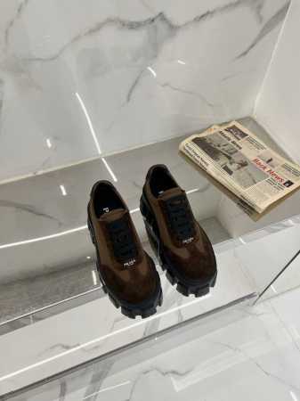 高版本 ‘’ Prad 2025 ss 时髦厚底乐福鞋新款厚底乐福鞋、品质依旧、区别市面抢出版本、自购原版独立开发、鞋面采用订制牛反绒、意大利混种小羊皮垫脚、原 - 点击图像关闭