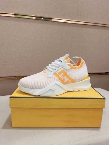 工厂价: Fendi 芬迪 男士最新款休闲鞋！专柜同步上市！原版一比一复刻。全进口官网一比一飞织面料搭配滴胶工艺。内里采用头层顶级羊皮，原版原厂特供橡胶大底。引