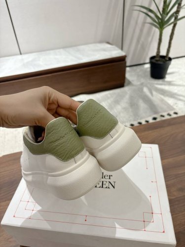 鹿皮纹 新款 羊皮里 女 男 码数34-40 牛皮里 女 男 码数38-44 麦昆高品质顶级版Alexander Mcqueen 经典明星爆款百搭小白鞋 已升级