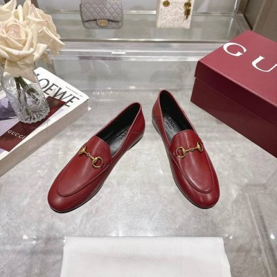 1819-5酒红皮 35-40码，41码定做 踩脚两穿 单鞋系列：面料顶级原版混种羊皮，内里垫脚绵羊皮，原版古铜金马衔扣，意大利原版真皮大底［内配合格证／布袋／