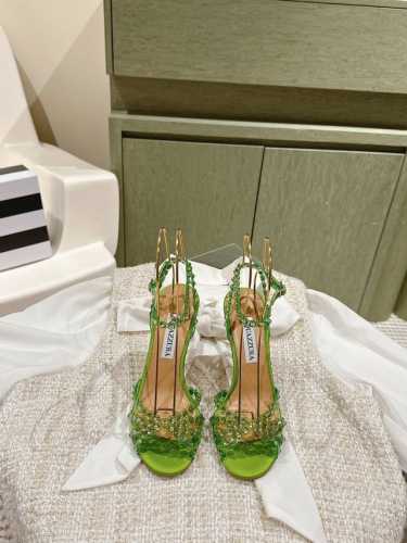 Aquazzur* 菠萝早春专柜新品仙女时装鞋系列，大量上新同步官网全系列均可定制龙年主打一个火爆，全网各大网红纷纷开秀，绝美的穿搭系列！ ★★★★★ 鞋面 P