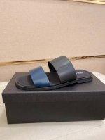 工厂p价 prada 拖鞋 顶级代购 男士春夏拖鞋专柜同步 鞋面意大利进口牛皮搭 标志图形高品质工艺 鞋底 原厂特供原版底 独家活动成型底超级舒适 原厂跟单货