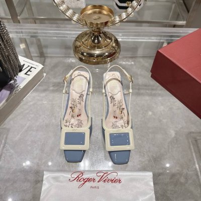 出厂 Roger Viv*Er 2025早春新款中空凉鞋新色升级对于Rv家凉鞋大家爱不释手 .夏天到了新出同系列的凉鞋 满足大家需求一贯 唯美动人 拼接彩色 颜