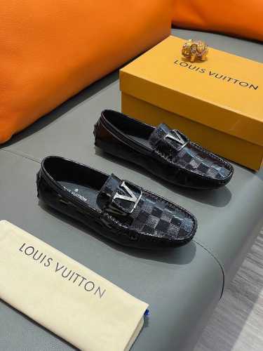 商品名称：Louis Vuitton 路易 威登 正规码数: 38-44 豆豆鞋 商品材料：精选 牛皮鞋面，柔软羊皮内里；原厂大底。