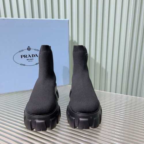 PRADA 普拉达春夏新品 百搭鞋款 锯齿厚底袜子靴 颜值舒适度 增高显腿细 你们要的都有 Size：35-40M