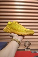 顶级原单 品牌：Dior 迪奥 标准码：男码39-44 45定制 等级：官网同款 材料：顶级原版牛皮拼接而成 原版耐磨轻便大底 款式类别：潮流时尚休闲鞋 尊贵奢