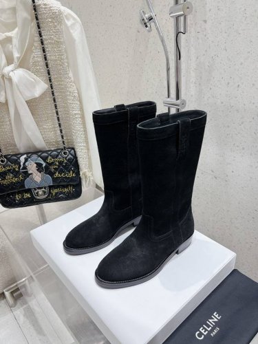高版本celine 赛琳 秋冬爆款短靴 年度人手一双的短靴 显瘦增高满分单品 原版购入开发 所有细节无差 原版定制材料 牛皮面牛皮内里 原版真底注塑大底 码数：