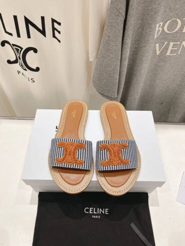 高版本出厂 Celine*塞琳2025Ss思琳初夏新款凯旋门Logo凉拖鞋 高级感十足 网红Ins种草神器、非常复古风、气场十足单品、设计风格非常新颖、高档且非