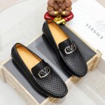 工厂p价 Fendi-芬迪 经典新款男士休闲套脚鞋专柜品质，原版1:1优质做工鞋面采用进口头层牛皮，皮内里，时尚懒人豆豆设计休闲乐福款，配原版生胶耐磨大底绝对高