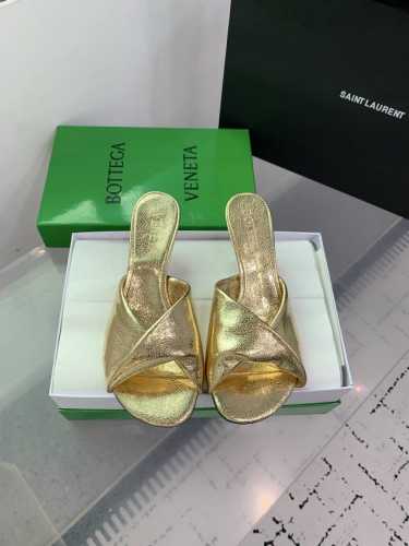Bottega Venetabv Blink系列高跟凉拖鞋 Ins 小红书巨多网红明星上身 真的太美了高级穿着又仙女 简约时髦又有设计感而且非常非常好穿 特别是