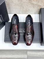 balmain 巴尔曼新款男士皮鞋 面料采用进口原版牛皮 车缝线工艺打造 全进口胎牛皮 看得见的质感 重工车线 标配Logo牛皮垫脚 大牌体验 上脚柔软舒适 男