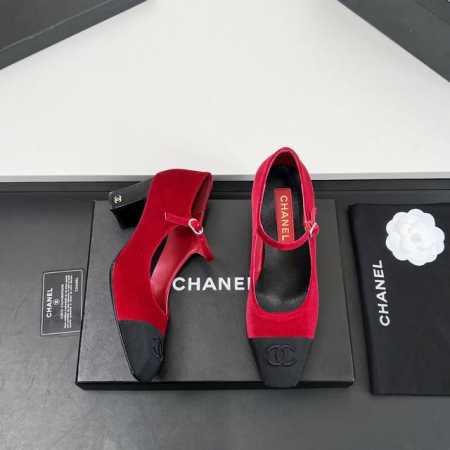 工厂价 顶级品质！Chanel 小香25C早春新品、高跟鞋 粗跟方头玛丽珍单鞋香奶奶家一贯的优雅名媛气质 高级感十足上脚非常nice～极简的配色深入人心~本年度 - 点击图像关闭