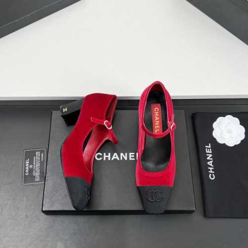 工厂价 顶级品质！Chanel 小香25C早春新品、高跟鞋 粗跟方头玛丽珍单鞋香奶奶家一贯的优雅名媛气质 高级感十足上脚非常nice～极简的配色深入人心~本年度