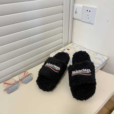 Balenciaga 巴黎世家顶级专柜 秋冬限定 五色发售 巴黎世家羊羔毛毛拖 T台走秀款 小红书推荐 原版开模 代购版本 进口真羊毛 羊羔毛 对版字母 - 点击图像关闭