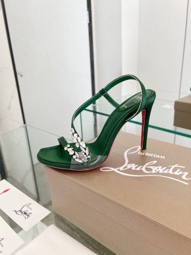 christianlouboutin路铂廷 Cl红底鞋‖ 全球限量！来自拉斯维加斯的祝福灵感来自拉斯维加斯的炫彩霓虹 手工制作，精致工艺收藏级作品 绝对吸睛的存