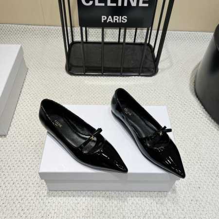出厂： 高版本 Celine 2025Vs夏季 尖头平底单鞋 夏季季搭配袜子，简直绝绝子了复古的点上带上了满分时髦感颜值绝原版购入开发，依旧最高输出，还原原版定 - 点击图像关闭