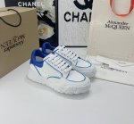 工厂价： 飞机盒alexander Mcqueen 顶级版弯底拼色 面料：哑对光版丝牛绸皮 材料全是意大进利口 Logo：都是压印logo，凹凸感高级定制版 内