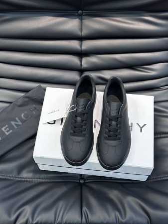 Givench* 全新giv 1男士低帮慢跑运动鞋，进口头层牛皮，透气舒适，舌压印4G Logo刺绣，Tpu轻型鞋底，上脚效果帅气有型，增高提升气场，简约时尚百 - 点击图像关闭